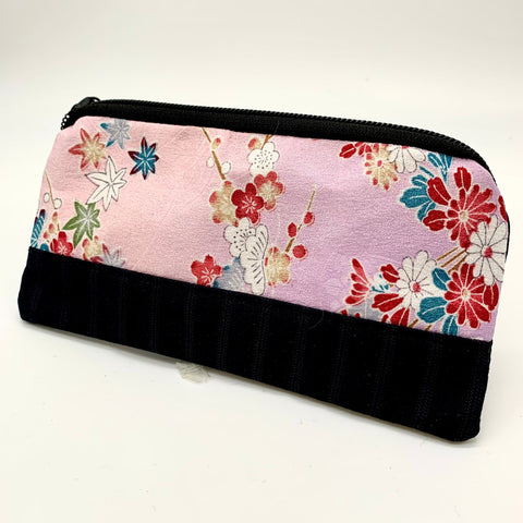 Pink flowers Japanese purse